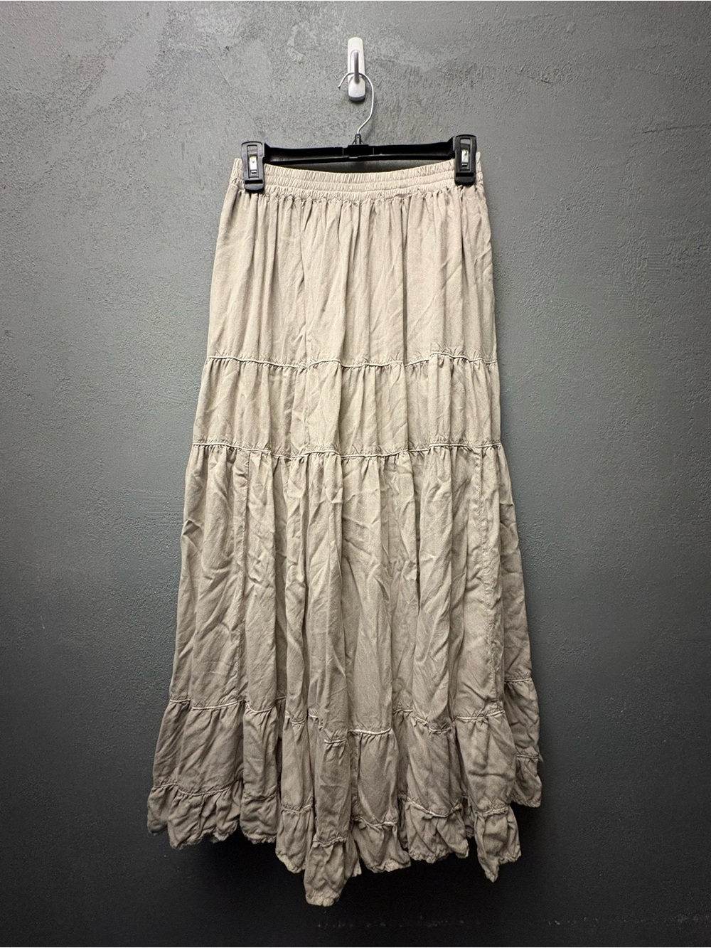 American Eagle Outfitters Cream Tiered Maxi Skirt